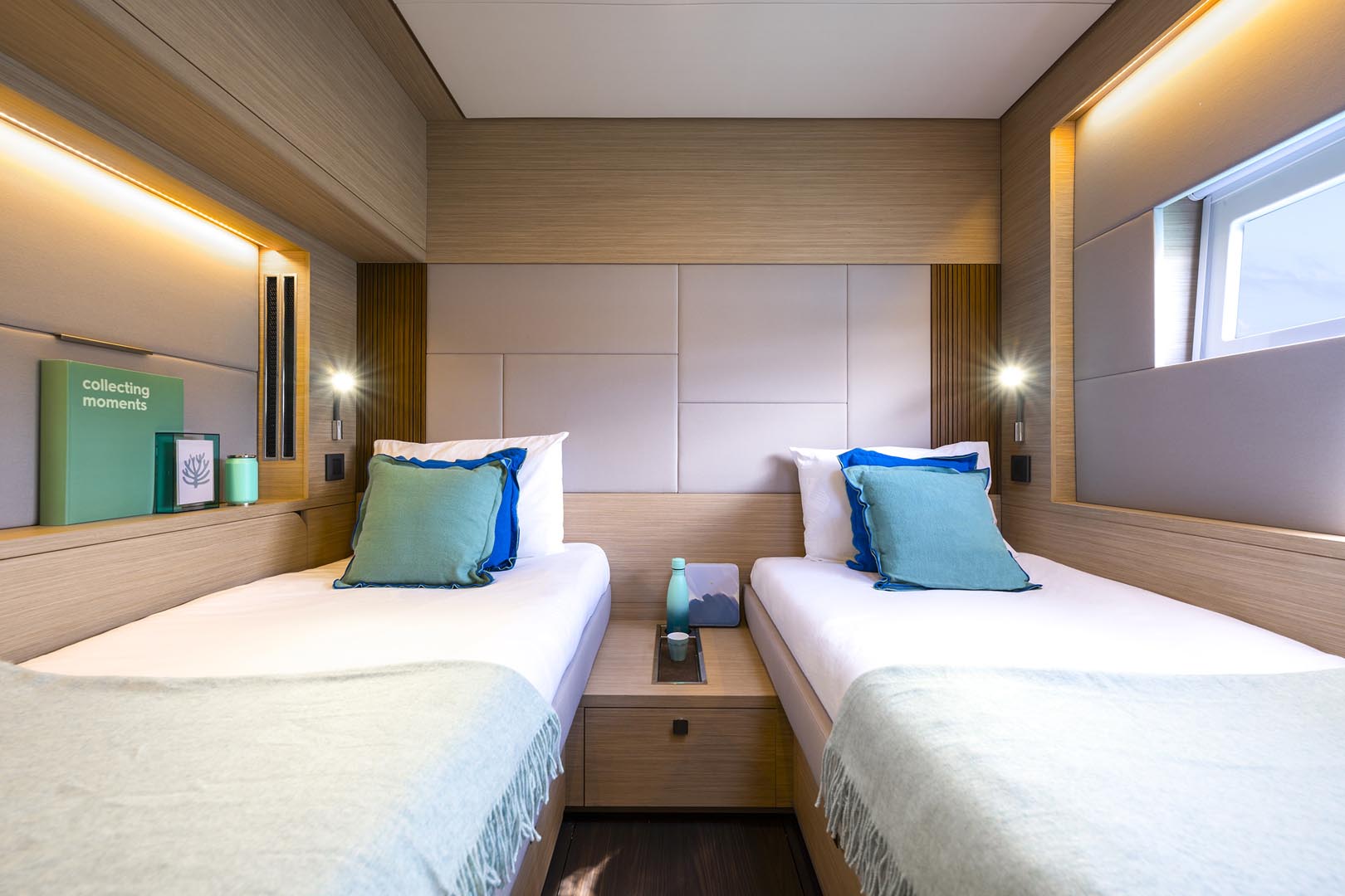 LADY M s/c lady m - interior  image 7