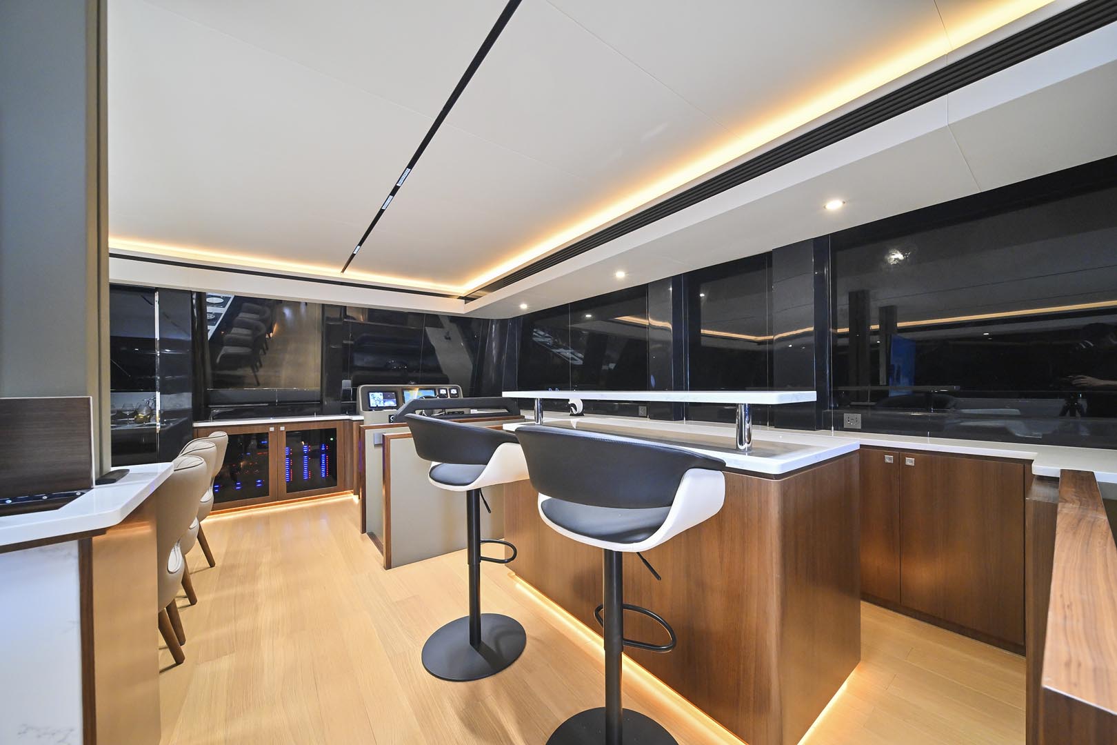 EVITA p/c evita - interior  image 4