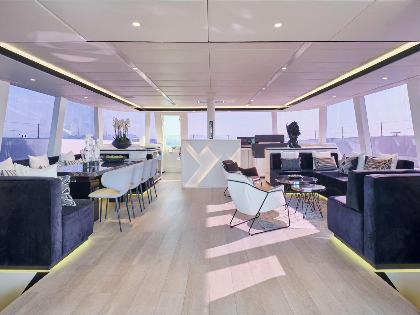 Above & Beyond s/c above & beyond - interior  image 2