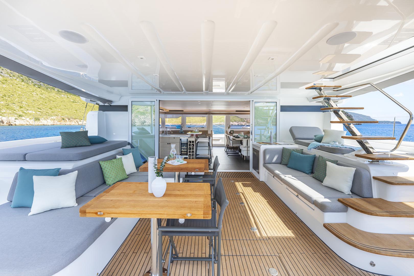 LADY M s/c lady m - exterior  image 7