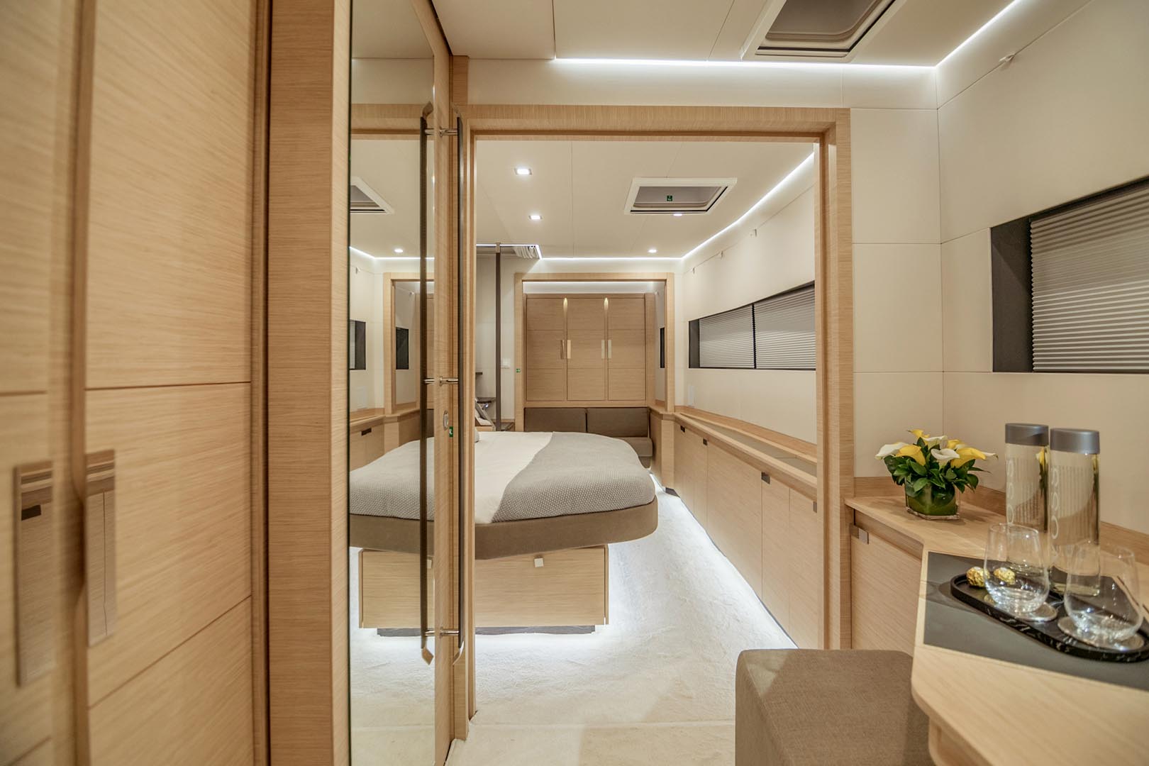 D2 p/c d2 - interior  image 3