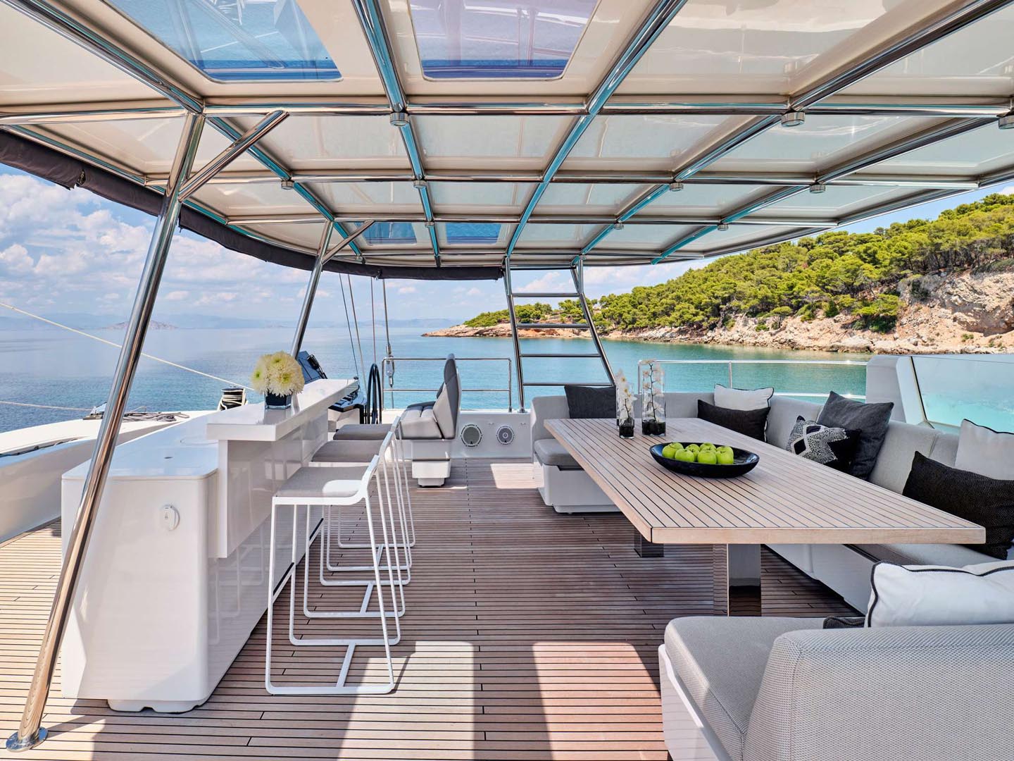 Above & Beyond s/c above & beyond - exterior  image 5